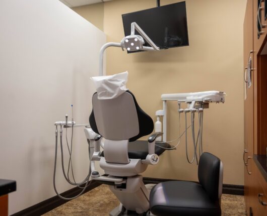 Niagara Falls dental clinic treatment chair
